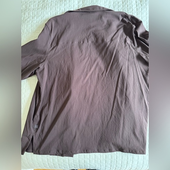 Lululemon brown button up shirt - Picture 9 of 13